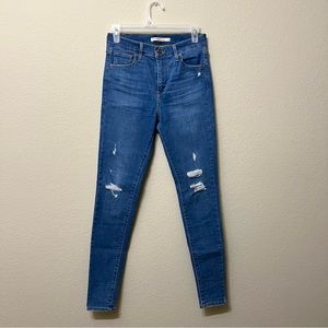 Levi's Light Wash 720 High-Rise Super Skinny Distressed Jeans (26)
